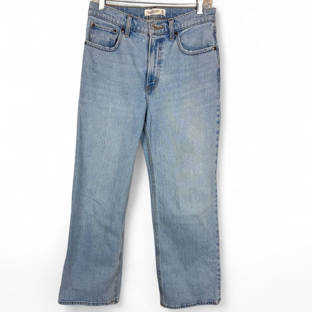 Abercrombie the 90’s relaxed jean high rise size 28
